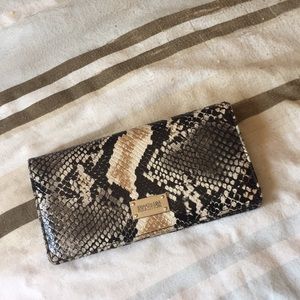 Kenth cole reaction lizard print wallet